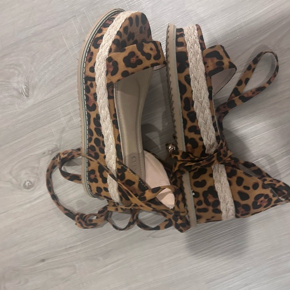 Leopard Sandals - Picture 2 of 7